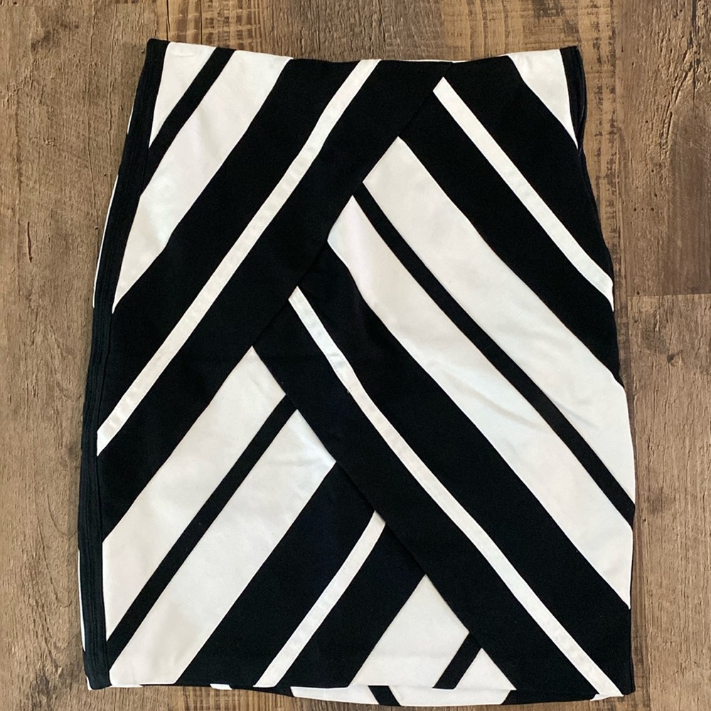 WHBM Skirt